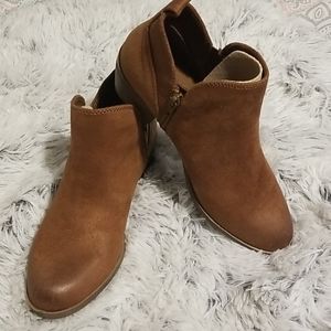 NEW- Ankle Bootie
